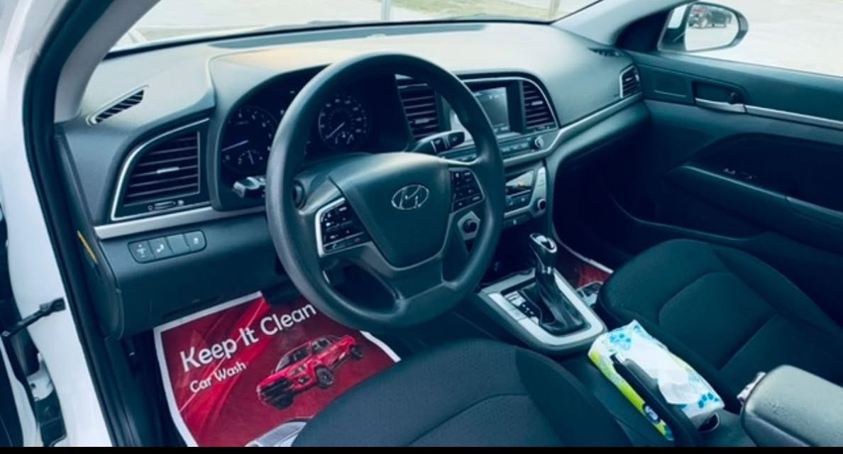 النترا 2018 وارد امريكي حادثه بالحوظ بس مكان السبير فقط وبارد بالداير مال الجاملغ الخلفي بدون ايرباك وبدون صبغ الكشر كله مكفول شاشه ورادارات جانبيه بلاجكتور تحكم استيرن تخم تاير جديد السياره جديده 
السعر 140 ورقه بيه مجال 
هـ***********
