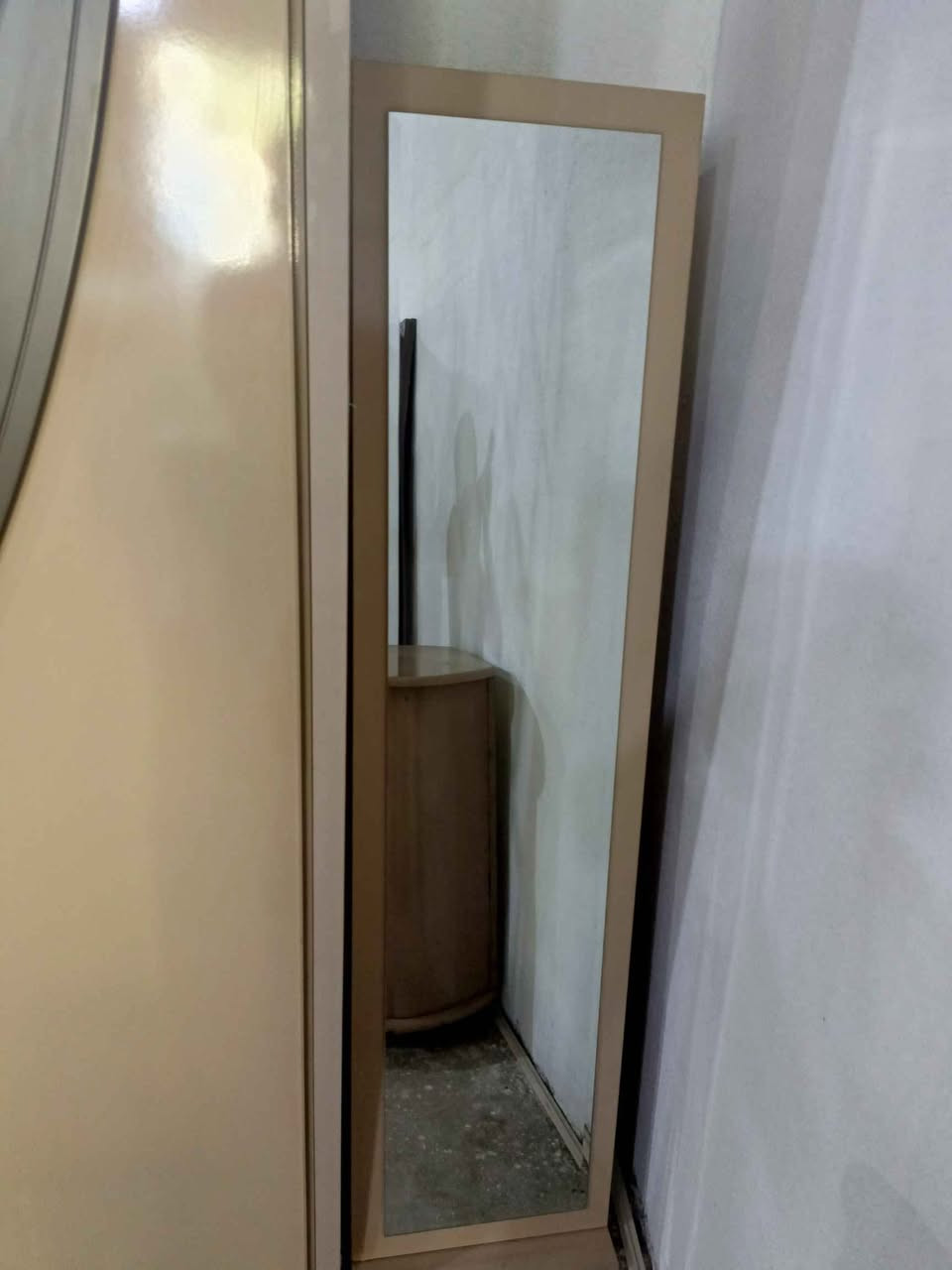 غرفة نوم 9قطع نضيفه كلش اخو الجديد سعرها فقط 650 عنوان كركوك الشراي يخابر 
*********** كركوك, العراق
