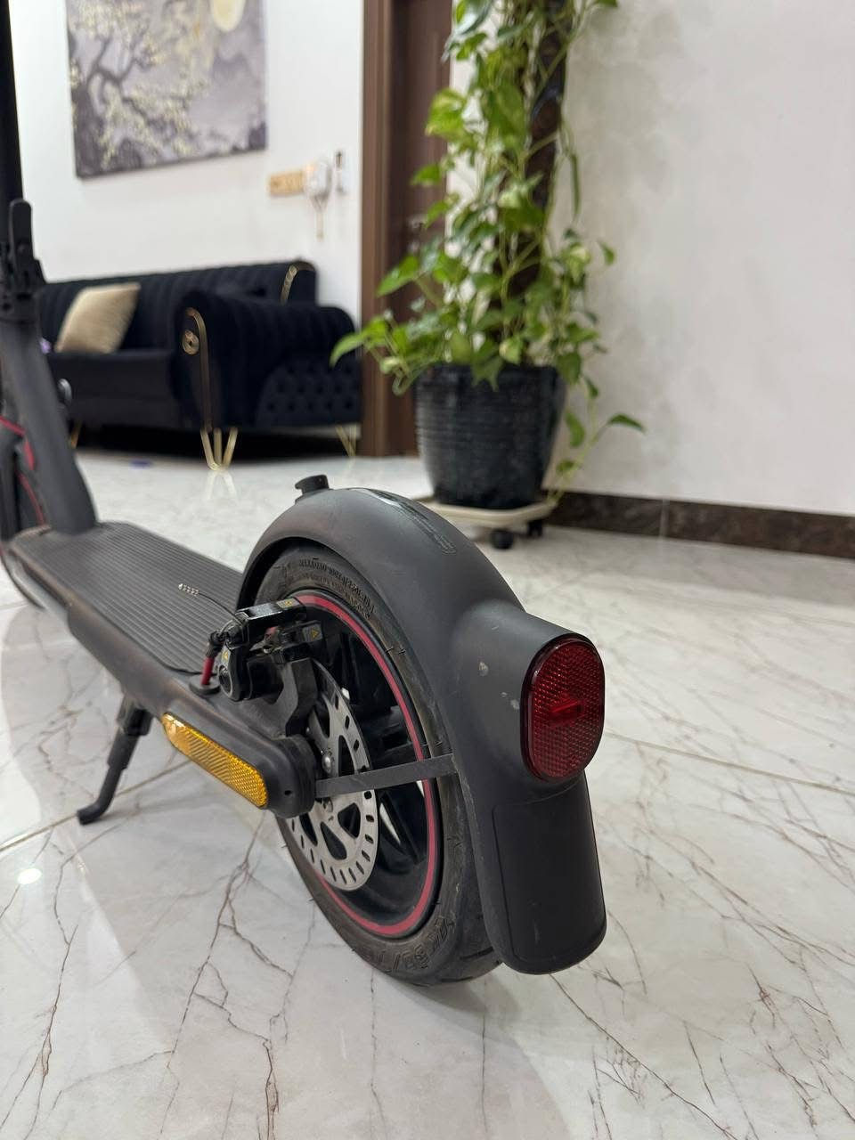🔥 للبيع Xiaomi Electric Scooter 4 Pro 🔥

سكوتر كهربائي بحالة ممتازة وقليل الاستخدام.
⚡ سرعة 25 كم/ساعة
🔋 مدى يصل إلى 55 كم بالشحنة
🛞 إطارات 10 بوصة مريحة وثابتة
👤 يتحمل وزن حتى 120 كغ
📦 قابل للطي وسهل الحمل

مناسب للتنقل اليومي 
💰 السعر مناسب

📞 للتواصل: *********** 

📍 المكان: اربيل
