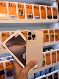 آيفون 16 برو ماكس بطاريه 92 الجهاز نظيف كامل الملحقات سعر 1300 وبي مجا...