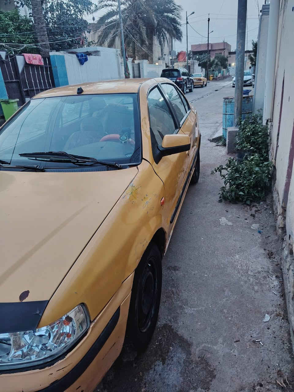 سلام عليكم سمندناطقه للبيع موديل 2011 مكينه وكير مكفولات تبريد عوزغاز كهربائية كلها شغاله ما ناقصها شي السياره بوجهك للشارع نضيفه نشطه باسمي تحويل ثاني مكاني واسط ***********
