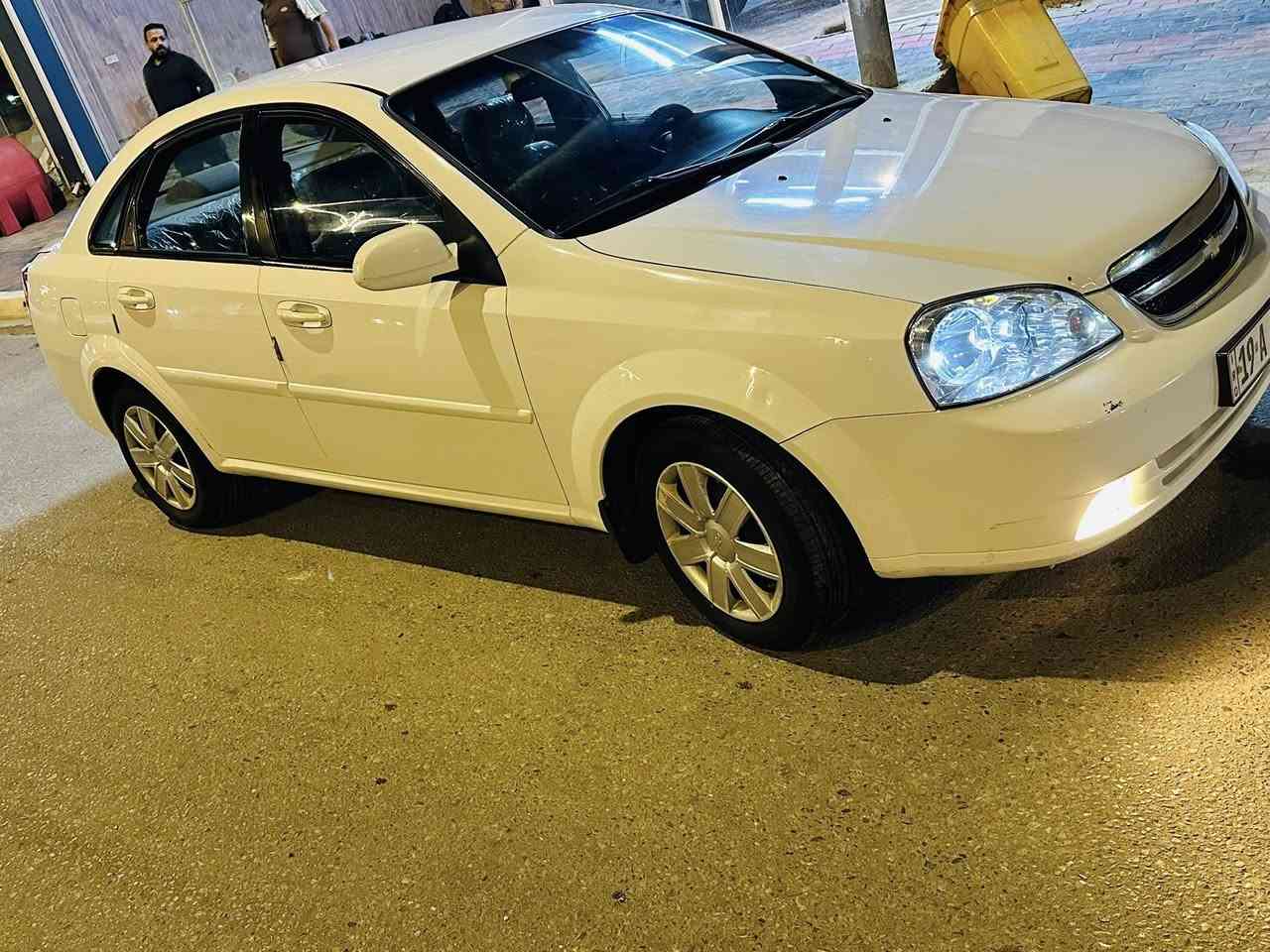 للبيع اوبترا ٢٠١٣ رقم كربلاء الدولي باسمي السيارة جديده وجاهزه على اخر حبه شركة العامة طفايه حساس خلفي شاشه كامرة دوارة الشاشه كار بلي محرك كير تبريد حداديه كفاله السيارة بيه رش البنيد بدايته وطخني ابو دراجة بالبكلايت الخلفي نرش شويه من الجنطه والجاملغ الخلفي بدون دواخل نهائي  تخم تاير حداديه جديده مناقصه شي الحمدالله مداور ثاني يوم 
مكانه كربلاء السعر ٨٧ وبيه مجال 
***********

