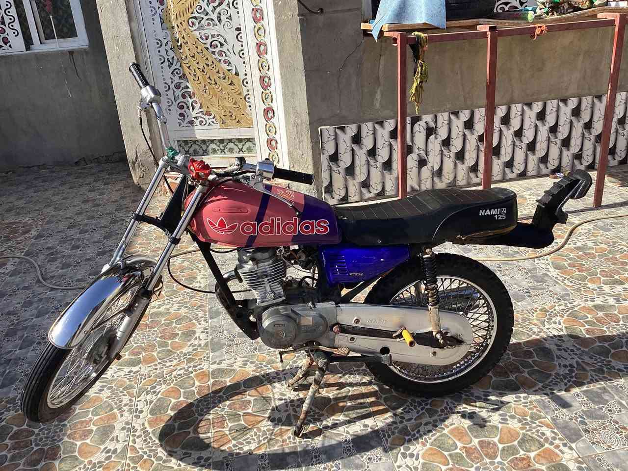 دراجه كلك كلك اكفلك منل بوكه موديل 2017 تعمير جديد مكينه مجفته  الدراجه خير من الله الله شاهد تجي تفحص وتاخذ سعره 325 وبيه مجال مكاني الرفاعي فرع ابو الماش متواجد خاص او واتساب ***********
