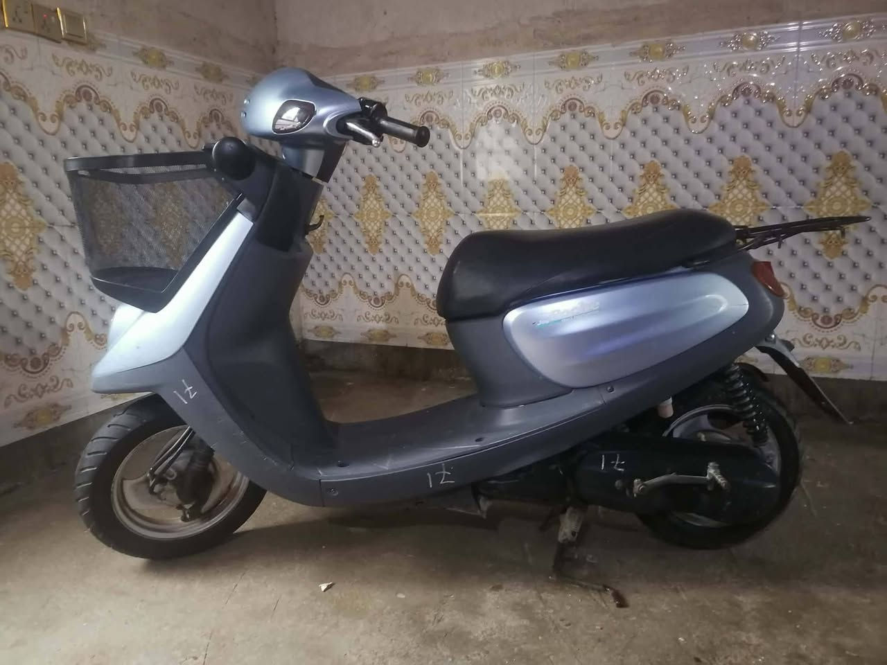 سلام عليكم دراجه بلاد حاويه ما مفتوح سعد ١٠٠٠ بيه مجال 
***********  عله هذه رقم
