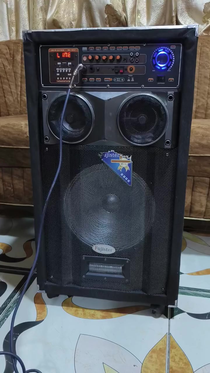 السلام عليكم سماعه ديجي كلش نظيفه شغاله تمام شحن وكهرباء باقي التفاصيل بالفيديو السعر ٧٥الف بيها مجال مكاني ام الكبر والغزلان لا يوجد توصيل


**إذا كنت صاحب هذا الإعلان وتريد حذفه لأي سبب، رجاءا أرسل رسالة إلى الدعم الفني**