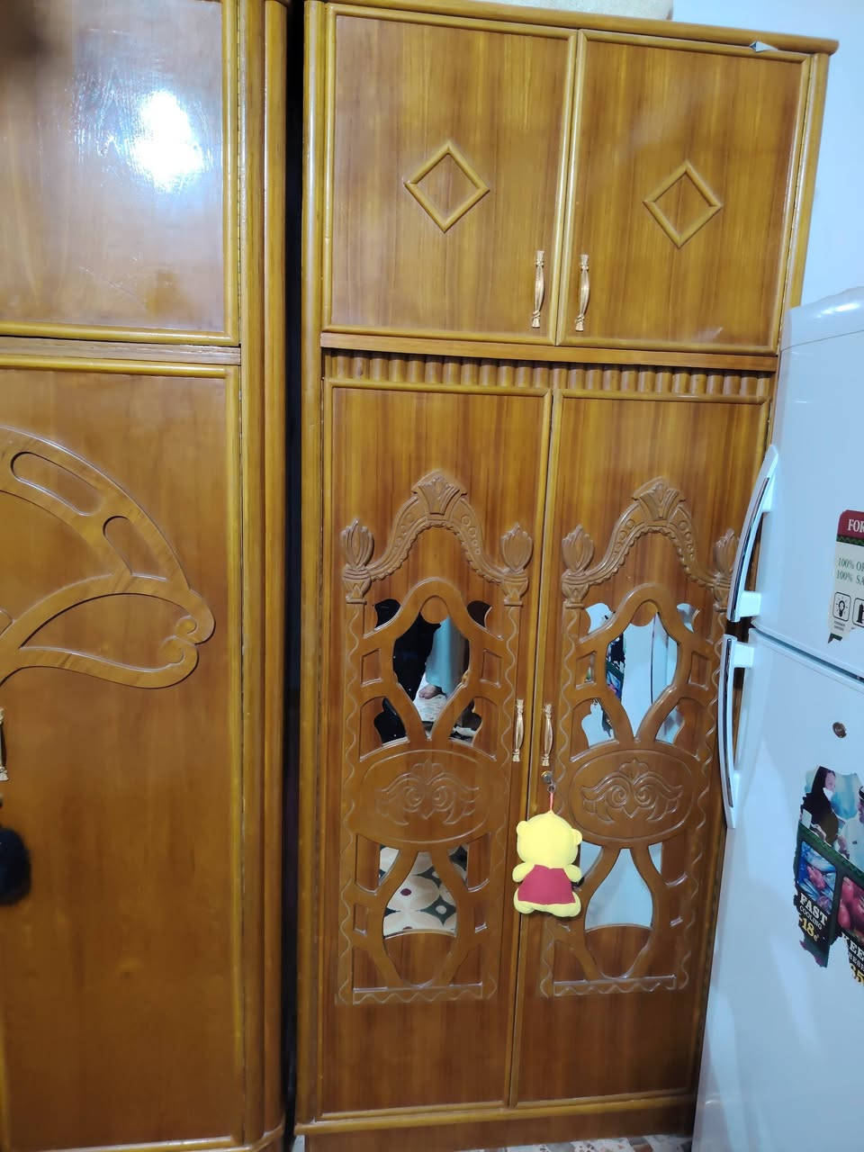 غرفة اخشاب تسكام + كنتور تسكام بيبان سلايت 
نظيفات جدا السعر خاص لتواصل
***********
