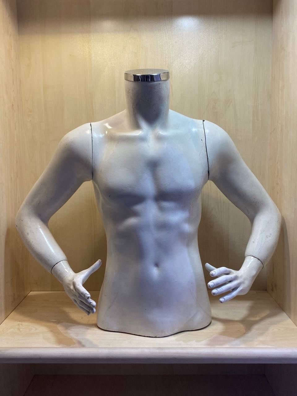 السلام عليكم من رخصه الادمن
فدوه عندي غراض تصفيه محل اريد ابيعهم لان محتاج فلوسهن مستعجل
⬅️مليكانه النصف جسم عدد:  9 قطع / سعر القطعه الواحده 15 الف
⬅️مليكانه جسم كامل عدد: 4 قطع / سعر القطعه الواحده 45 الف
⬅️مليكانه 3D تصميم حديث الشكل قطعه واحده فقط / السعر: 100 الف
المكان بغداد الكرخ وللتواصل والاستفسار 
( ***********)