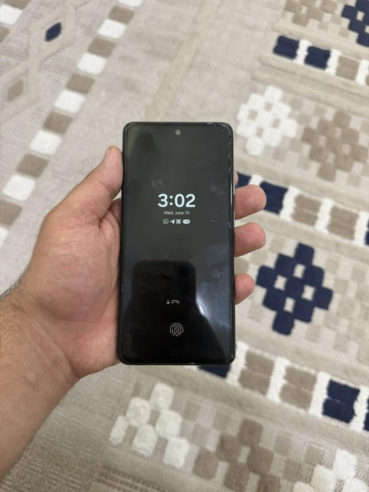 جهاز Samsung A52s 5G للبيع
إيجابيات:

- جهاز جيد و نظيف

- مساحة 256g 

- 3 كامرات خلفية الأساسية 64MP

- يصور 4k بـ30fms

- معالج  Qualcomm SM7325 Snapdragon 778G 5G (6 nm)

السلبيات:

- مبدلة شاشته بشاشة أصلية (البصمة تشتغل)

- الهزاز بالجهاز عطلان (يعني لو صامت لو عادي ماكو وضع هزاز)

- الكامرات الخلفية وحدة منها بدون زجاج حامي (بس تشتغل 100% و تكدر تحميها بالكفر)

- السعر:200 ألف و بي مجال
📍المكان: بغداد - حي القاهرة
📍للتواصل: ***********
