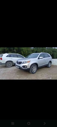 سياره سورنتو للبيع موديل /١٢ / محرك 6 سلندر 145 بيه مجال 07831934445