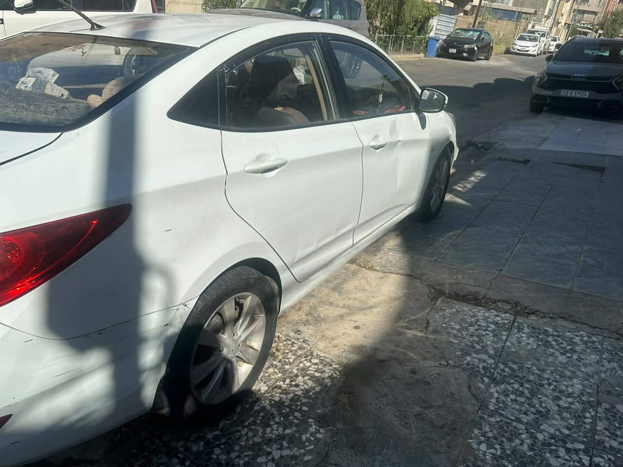 سلام عليكم هونداي اكسنت للبيع مديل ٢٠١٣ السياره مثل ما بينه بل صور ماشيه ٢٠٠  الف السيار خليجيه بيها فتحت سقف وشاشه وكامره محركها 1.6مالسياره رايديها 85 ورقه وبيها مجال للشراي
للاستفسار اكثر الاتصال عله الرقم 
***********
سلام عليكم هونداي اكسنت للبيع مديل ٢٠١٣ السياره مثل ما بينه بل صور ماشيه ٢٠٠  الف السيار خليجيه بيها فتحت سقف وشاشه وكامره محركها 1.6مالسياره رايديها 85 ورقه وبيها مجال للشراي
