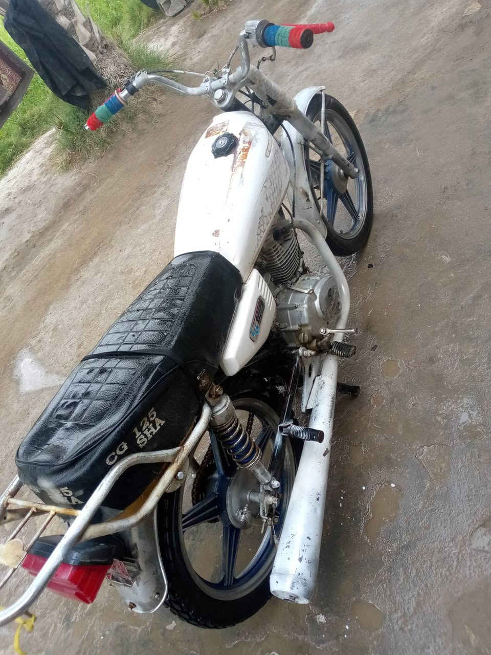 السلام عليكم دراجه للبيع 4كير كلك كلك  مكان دوايه 
‏‪***********‬‏ السعر 300
