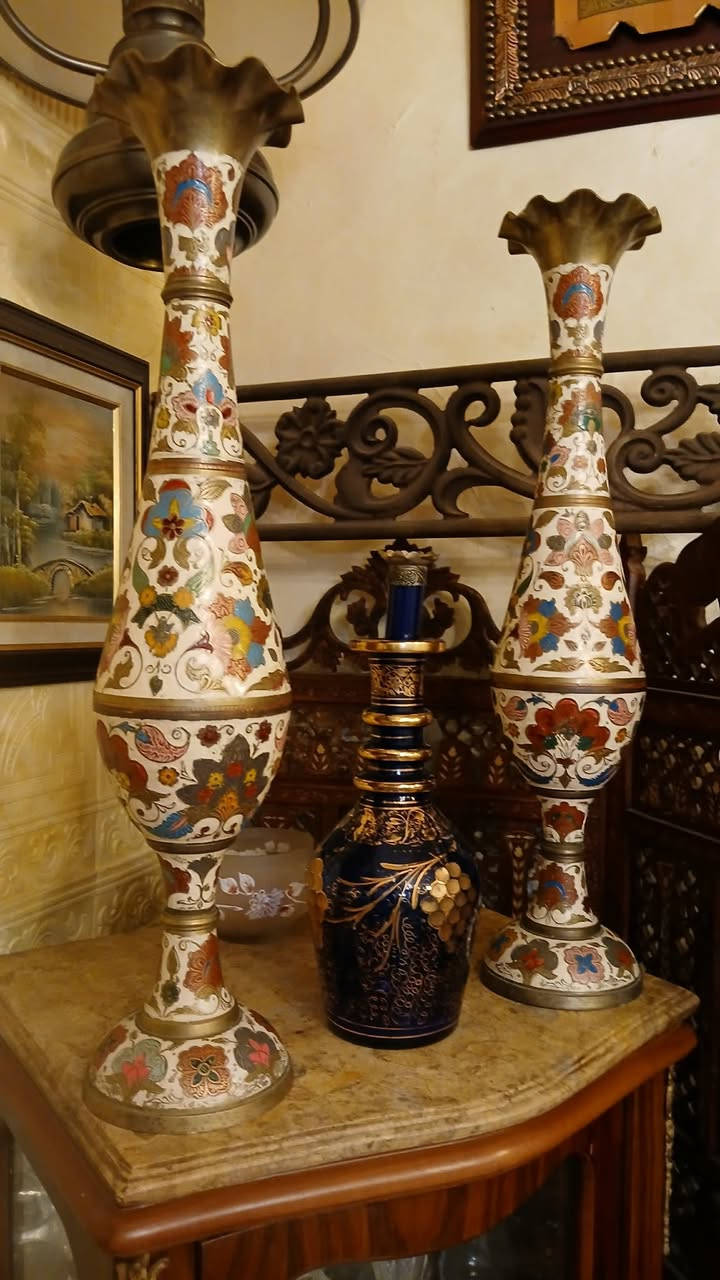 فازات نحاس منزل مينا نخب النخب ارتفاع 64 للوحدة طقم مع بعض بحال الوكالة للمهتمين فقط التواصل خاص او عالرقم 0796195550


**إذا كنت صاحب هذا الإعلان وتريد حذفه لأي سبب، رجاءا أرسل رسالة إلى الدعم الفني**