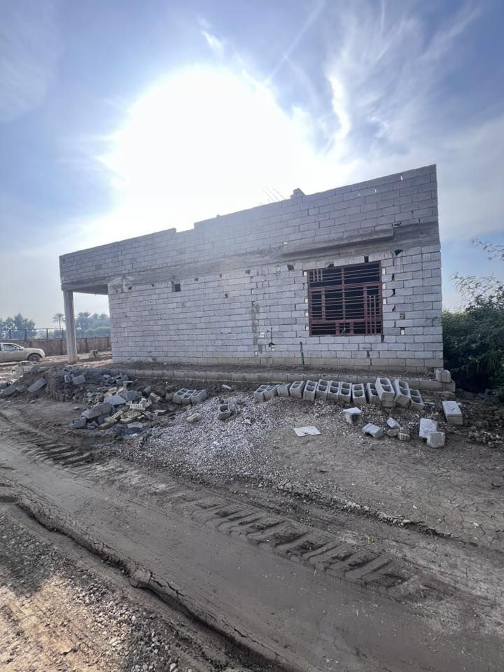 سلام عليكم على بركت الله 
🔸يوجد دار للبيع
🔹مساحة (200م )
🔶مساحة لارض (700)م
🔶موقع واسط العزيزية الدير 
🔹متوفر كل الخدمات 
الاستفسار 
مراجعة مكتب عمار احمد للعقار 
التصال….
‭📞0773 408 0676‬
‭📞0783 606 6631
