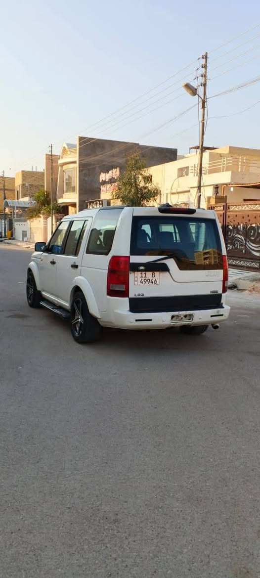 سياره لاند روفر فئة LR3 مديل 2007 وارد امريكي سياره مكفوله من الضربه القويه والكلبه والكص والعيب الشرعي مكينه وكير مكفولات 
سياره فول مواصفات 1/1
مكينه 3000ففتي
7راكب
كشنات جلد
كشنات كهربائي 
ويل كب
3فتحات بلقماره
لايت زنون 
حداديه 90%
3قطع تبريد
سياره جاهزه اي مابيه رقم بغداد انكليزي سنويه باسمي ل29 مشروع وطني سعره 95 مكانه ذي قار المركز 
***********
