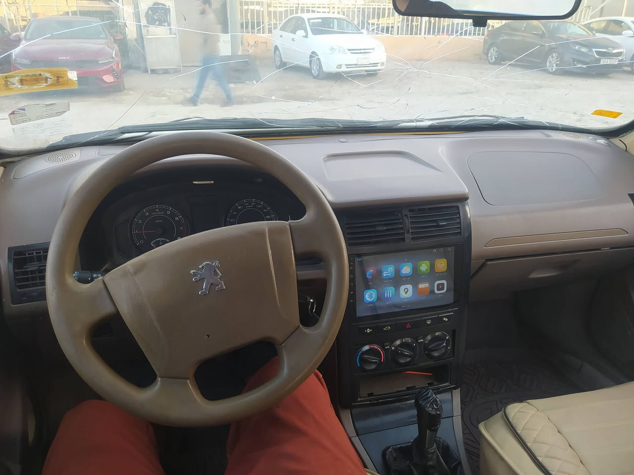 السلام عليكم بيجو لميس 2016 مكفوله من ضربه وصبغ وتبديل السياره غاز بانزين بيه خيط بخار قليل حداديه جديده دبلات جدد. بيه نواقص بسيطه  شاشه كبيره ترهم مراوس بسايبه مداور ثاني يوم رقم بابل  ***********. مكان السياره بابل السعر 36 وبيه مجال
