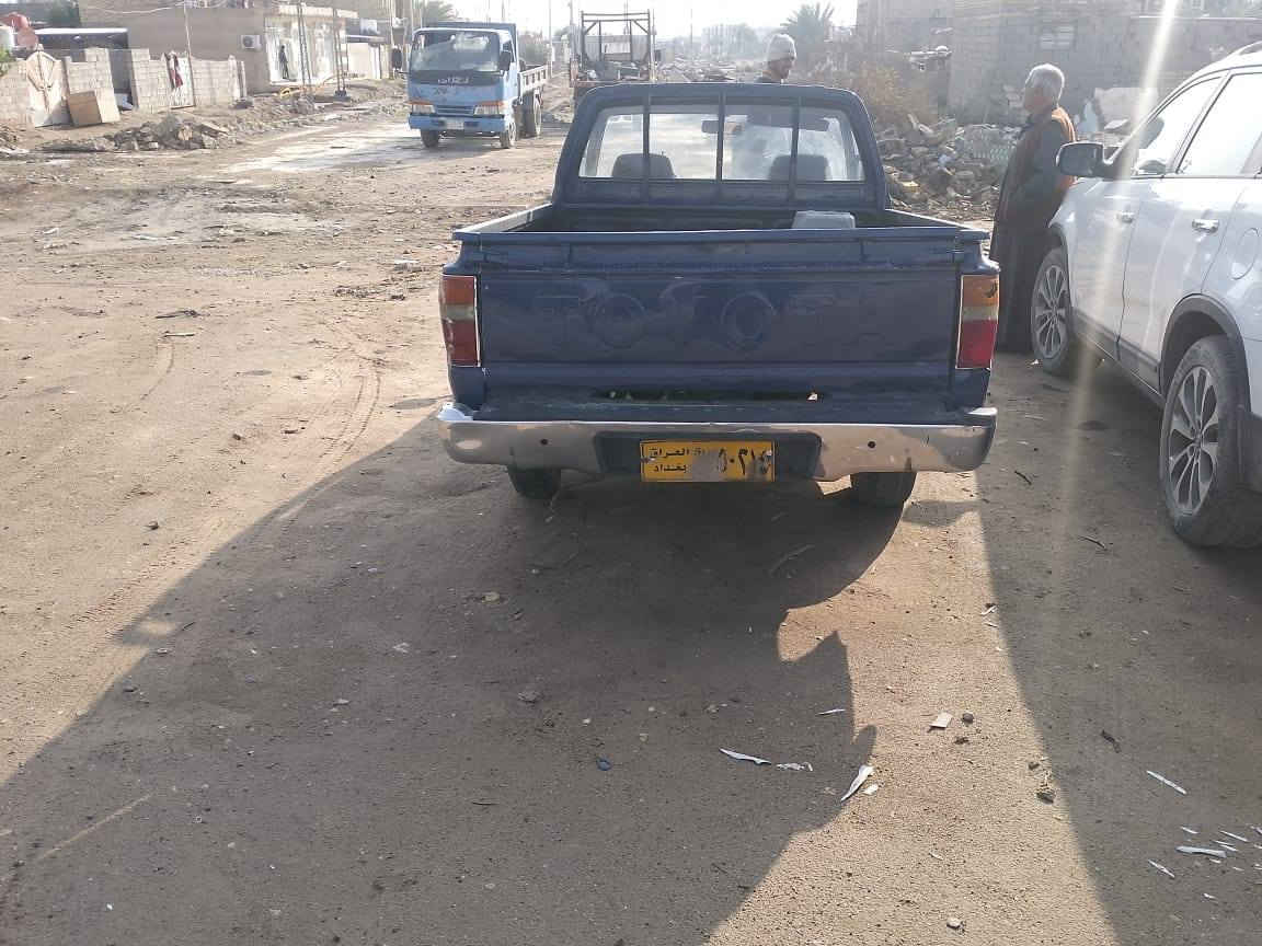 السلام عليكم بيكم1985 سياره نظيفه جدا ما بيه اي نقص  مكفولة عشائرية ومن السرقة والطلب ما عرف راعيها السيارة كلش نظيف سعرها 25وبيه مجال  السيارة رقم بغداد 
*********** /***********
مكاني واسط
