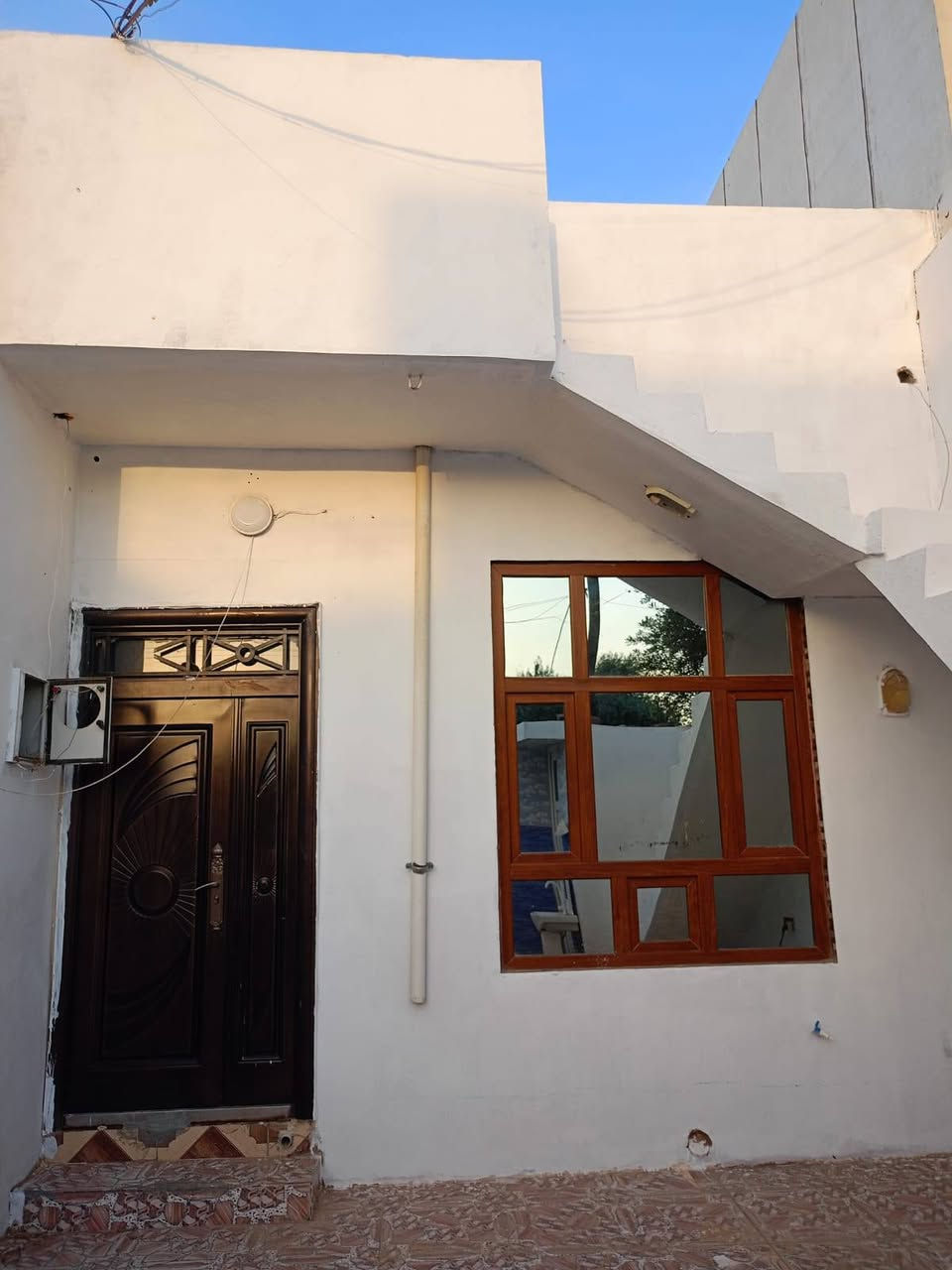 رقم الاعلان 2404
#دارللبيع 100م قاط ونص
كركوك بنجاعلي قريب جامع ايمان
#مكونات (غرفة نوم مطبخ استقبال وصحيات وكراج سيارة +غرفة فطابق ثاني)
فول خدمات
فرع عريض
فرع تبليط
فول سيراميك
قريب من سوق
قريب من مدرسة
#سعر45 مليون وبي مجال
☎️ *********** واتساب
☎️ *********** فايبر
#مكتب_ازاد_للعقار
