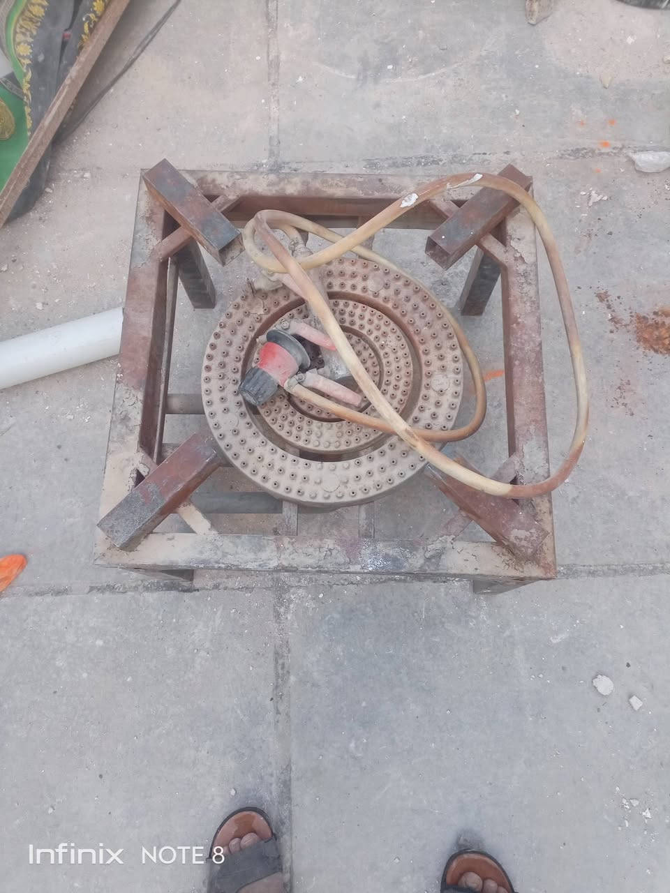 🔴 للبيع – أغراض منزلية مستعملة 🔴
1️⃣ قدر ضغط ستيل
✔️ نظيف ويشتغل تمام
💰 السعر: 30 ألف
2️⃣ مبردة (ساحبة) Alona
✔️ شغالة، تحتاج تنظيف بسيط
💰 السعر: 75 ألف
3️⃣ مكيف شباك Gibson
✔️ يبرد زين، شغال مع القفص 
💰 السعر: 250 ألف
4️⃣ طباخ أرضي كبير مع المنظّم
💰 السعر: 40 ألف
5️⃣ سلك توصيل شحن السيارة (سلك اشتراك) – طول 2 متر
💰 السعر: 15 ألف
6️⃣ طباخ غاز 5 عيون
✔️ شغال، استخدام بيت
💰 السعر: 175 ألف
📍 الموقع: كربلاء
📞 الاتصال:
***********
***********
