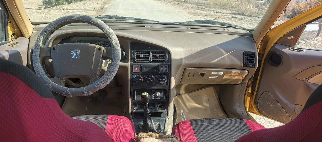 السلام عليكم اخوان بيجو 405 لبيع سياره مصفره هيئه وغرامات سنوية لحد 30 مكان السياره الديوانية السعر 39 وبيه مجال 
ملاحظه المكينه مستحقه الاتصال على هاذه الرقم ‏‪***********‬‏
