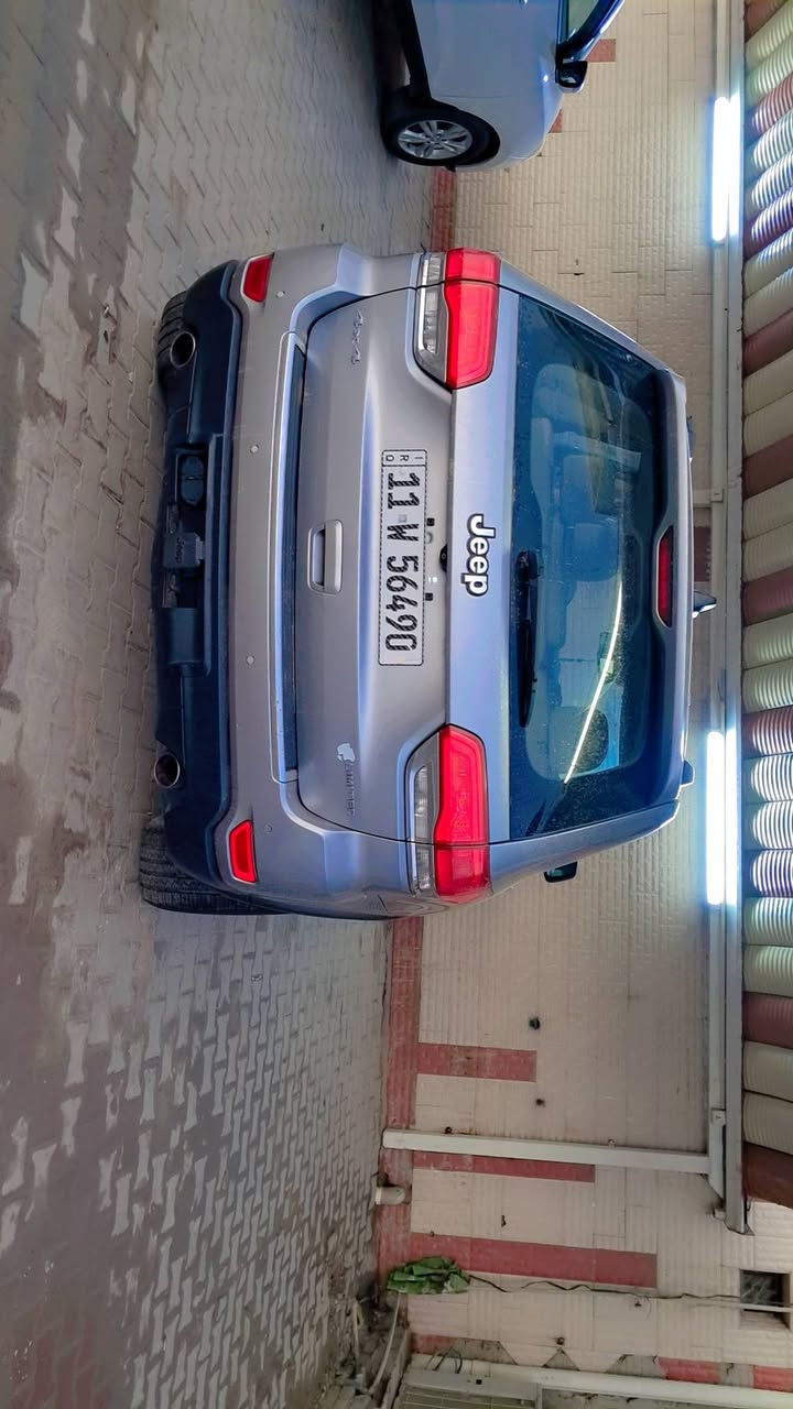 السلام عليكم 
جيب 14 لمتد امريكي رقم بغداد  انكليزي بسمي
مواصفات 

1-تدفئه كراسي

2-تشغيل عن بعد

3-بصمه ابواب

4-فتحه سقف

4-صندوق كهربائي 

5-شفتات ستيرن

6-ماوس قياده

7-كير طيارة S

8-شاشه كبيره 

9-حساس خلفي

10-كامره خلفيه دواره

11-محرك 6سلندر3600

12- 8نمر
 
13- كشنات جلد

14- كشنات كهربائي 

15 -تبريد قطعتين

16-  تحكم ستيرن جهتين 

حادث خفيف 
جاملغ خلفي ولباب مصبوغات
جهت العبري (***********) ابومنتظر
