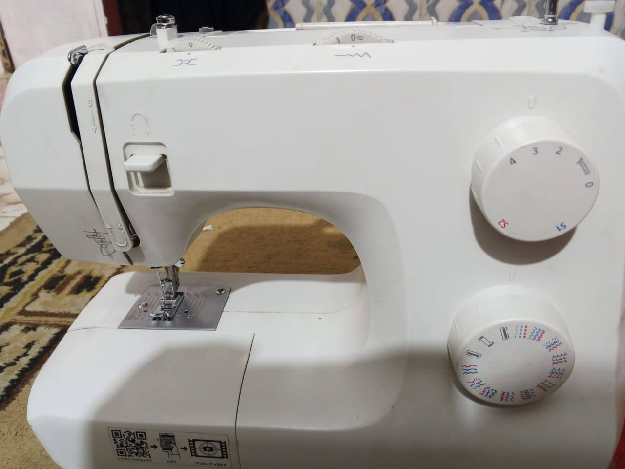 سلام عليكم مكينه خياطه تطريز براذر استعمال قليل نضيفه 
سعرهه 150وبيهه مجال كلش بصيط رقم ***********
مكان بغداد الشعب
