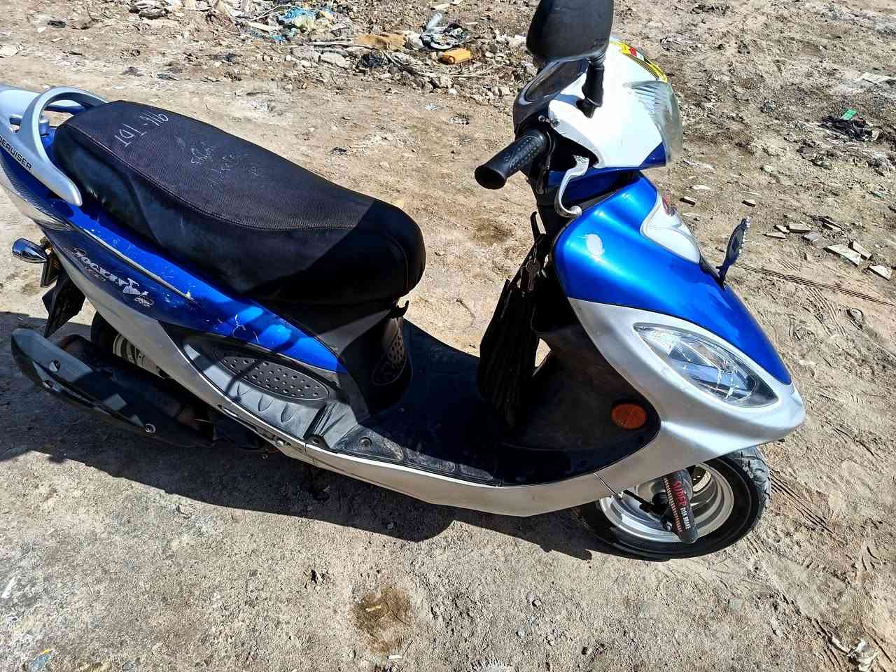 كامكو2016  V2 َمكفوله كفاله عامه كله بلاديه كل نقص مابيه مكينه ناعمه اتخبل للبيع السعر على الخاص او الاتصال على الرقم(***********)
