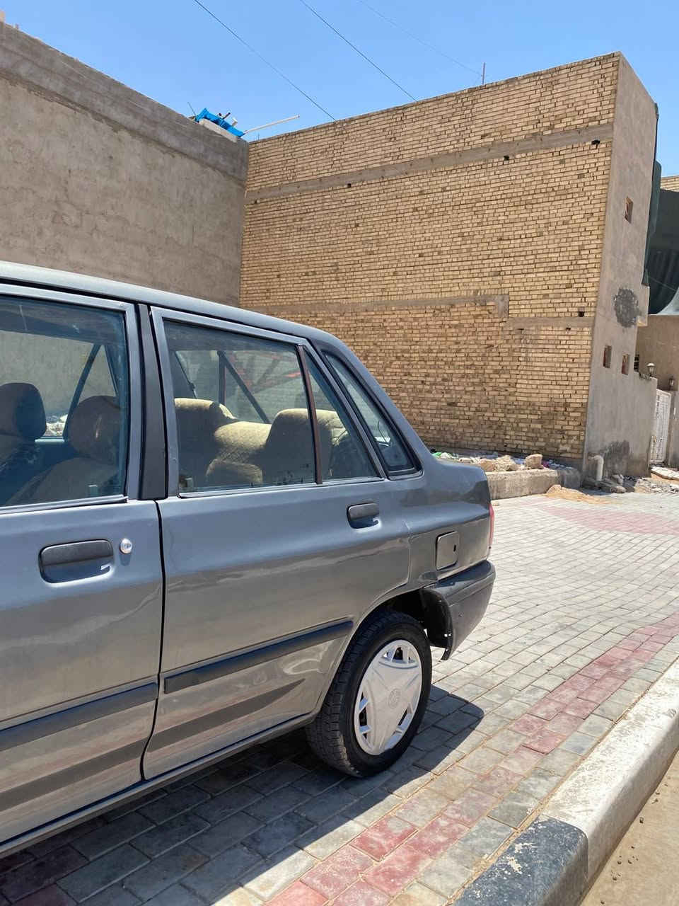 سلام عليكم سايبه مديل 12مكفوله من الضربه السياره مكينه وكير وحداديه وتخم تاير خير من الله دواخل جديده مكينه كير جدد حداديه جديده فقط مبدل بنيد. غير ألون رقم قادسيه مشروع وطني تحويل ثاني يوم سنويه نافذه تحويل مباشر سياره جاهزه ما عايزه شي وكبل الشارع الله شاهد مال بيت كهربائيات كلها شغاله من الطول الطول وسياره كلش حلوه ومتعوب عليها تجي وشوف شواصي نظيفهً السعر 27وبيها مجال مكان كربلاء رقم الهاتف ***********
