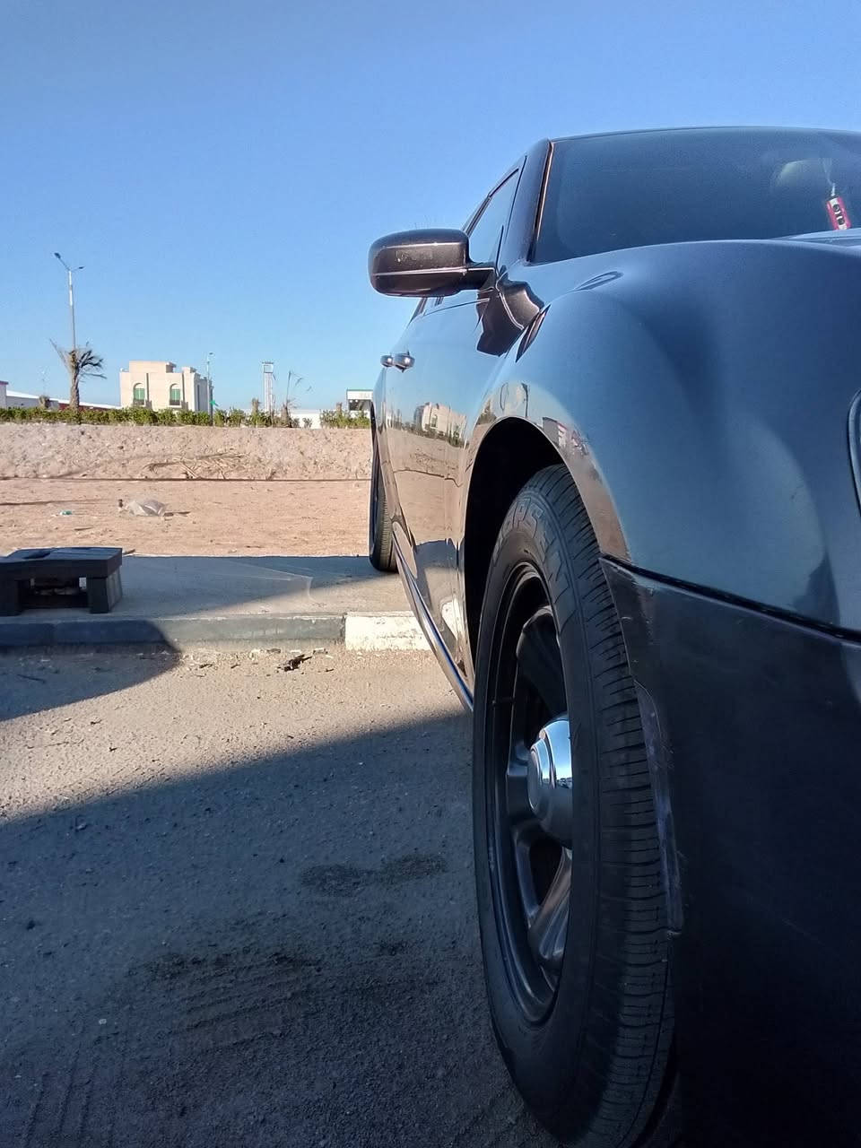 كرايسلر اوباما 2016 اصل
اللون رصاصي صدر الحمام  
وارد امريكي داخلة كلين تايتل 
مامشتغلة خط استعمال شخصي  
مكينة 5,700 هيمي 8 سلندر بدون دوانز 
سكليتر مفتوح للدوسة تو ويل اصل 
بالـعراق أنطخ باب العبري ونصبغ فقط
بيهه بالبنيد والقمارة رصعات حالوب خفيفة حيل
السيارة بلاد ناصية حتى بصور التقرير  
ماشية 80 mi تقريباً 
فول مواصفات بدون بنوراما 
فـئة S  اصل وفصل
تحكم ستيرن جهتين
شفتات بالستيرن
هيترات بالمري 
شاشة كبيرة  
الكشنات جلد اسود حظن S بلاد جديد
تحكم ستيرن 
تدفئة كشنات   
تشغيل عن بعد 
كامرة خلفية 
سيستم صوت الباين 
 ويل حجم 18 بوليسي + تخم تاير جديد  
منظومة زينون LED عالي ناصي أعلى مستوى 
كروز مثبت سرعة  
الـسيارة جاهزة 
مكينة وگير وأكسل كلة على وضع الشركة وشرط الفحص 
رقم بصرة الجديد بأسمي
هزه وفحص وسنويه كله جديد
ـــــــــــــــــ
السعر راح تشوفه بهاي النظافة بهذا الموديل 
195 ورقة بيها مجال حك الجيه 
البصره (حي المهندسين)
رقمي ***********
