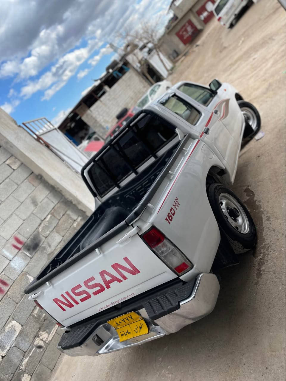 nissan pickup 2012
سةيارةكة مالي دوستة موديل ١٢ دةي فةلاحية
١٤ سالة يةك دةستة پشت و پيشي كةپسة
مةكينةي نةكراوةية كراوةتة سيستةم غاز 
چوار تايةي نويي لة ژيرة تةقةو رةقة و گيرو مةكينة و دارو بةردي بة شةرتة
سةنةوي ٢ سالة بةسةر چوة 
tb-دوو پارچةو نيوي بوياغة 
بو زانياري زياتر تيل بكةن لة خزمةتدام
*********** كويسينجاك, أربيل
