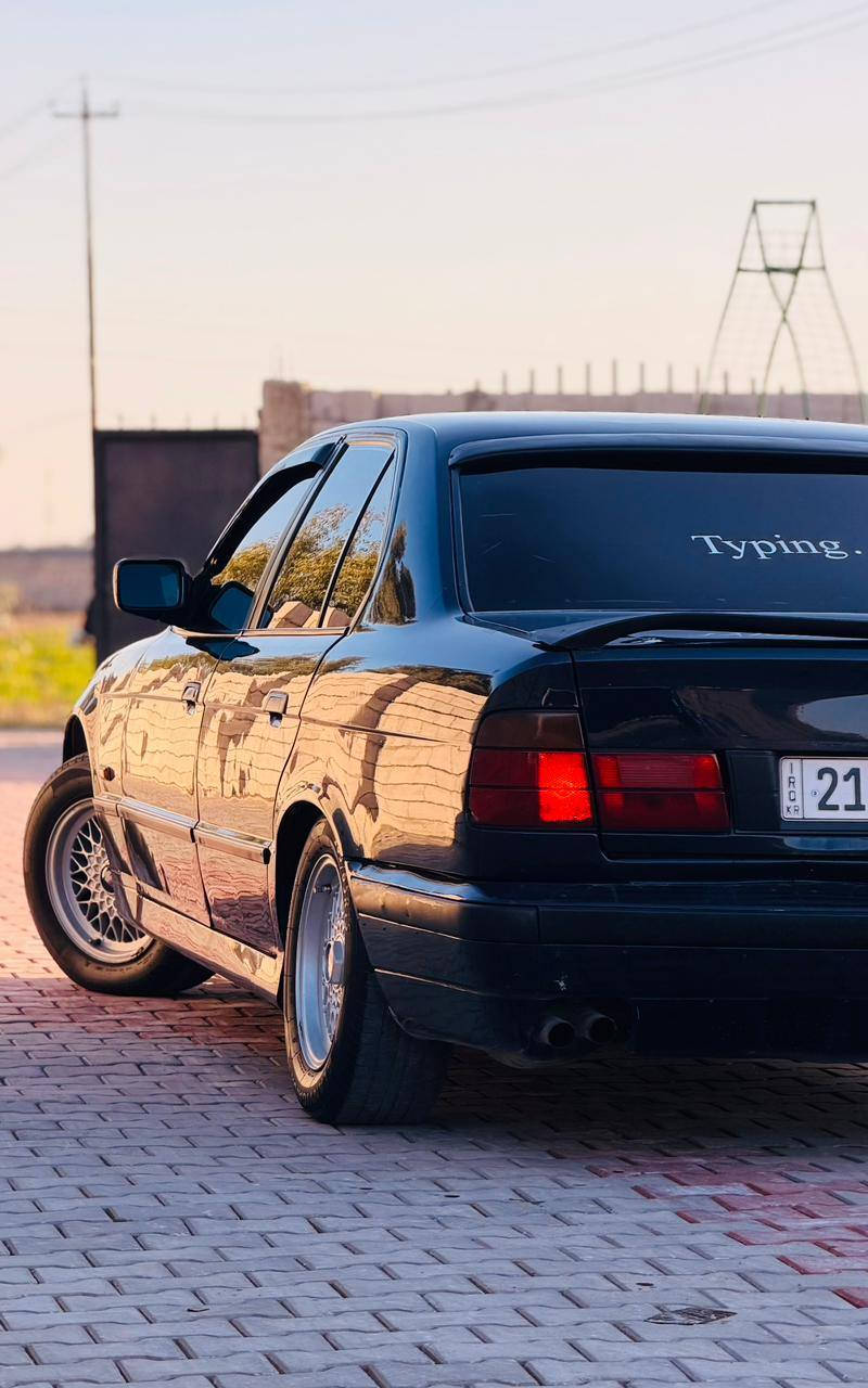 بي ام موديل 90حجم 525كيراتماتيك رقم والهزة والسنويه جديد تحويل والغرامه شرط مكان سيارة كركوك سيدين بنجاعلي سعر 48مال بيع شراي خابر*********** مااجاوب تعليق كركوك, العراق
