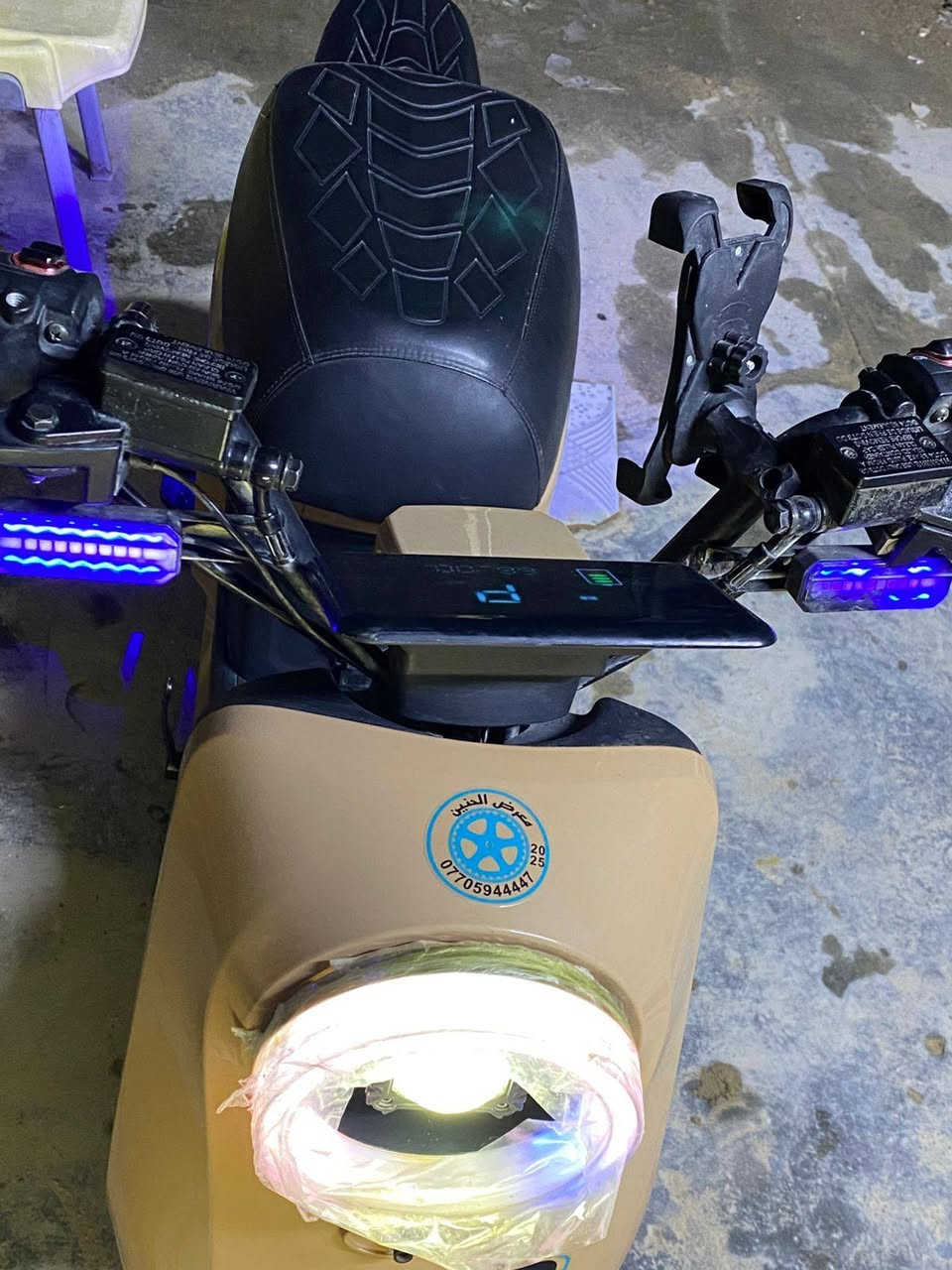 سلام عليكم  دراجة شحن اخت الجديدة موديل 25 كامل مواصفات لونها حلو كلش جاهزة بسعر مناسب 350 وبيها مجال للشراي. العنوان الزبير شارع مشمشة 
***********
