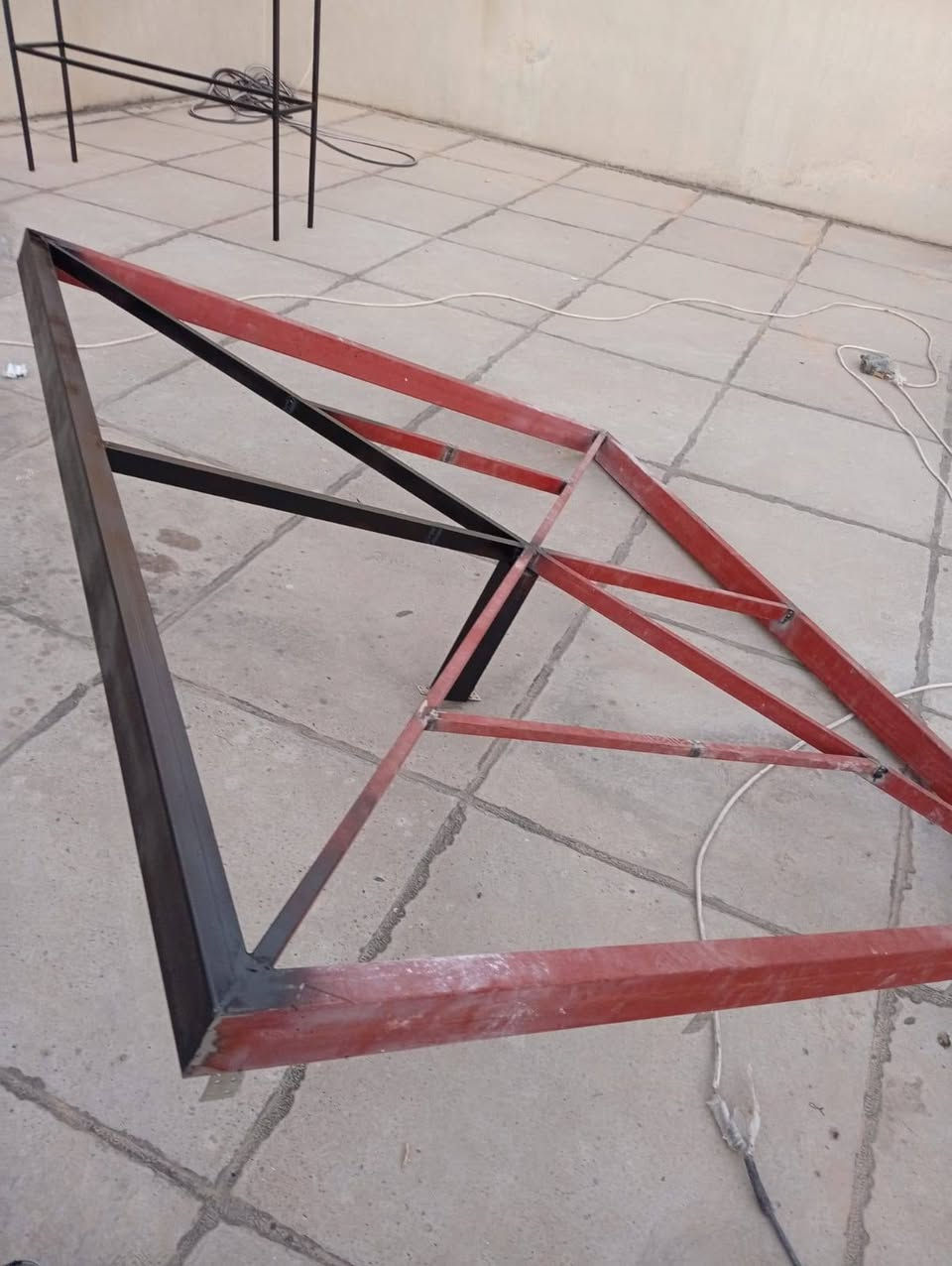 سرسر معلق نفرين  حديد ثقيل + سرير نفر حديد
+ رفوف حديد 

سعر 50 الف قفل  
المنطقة روناكي 

***********
