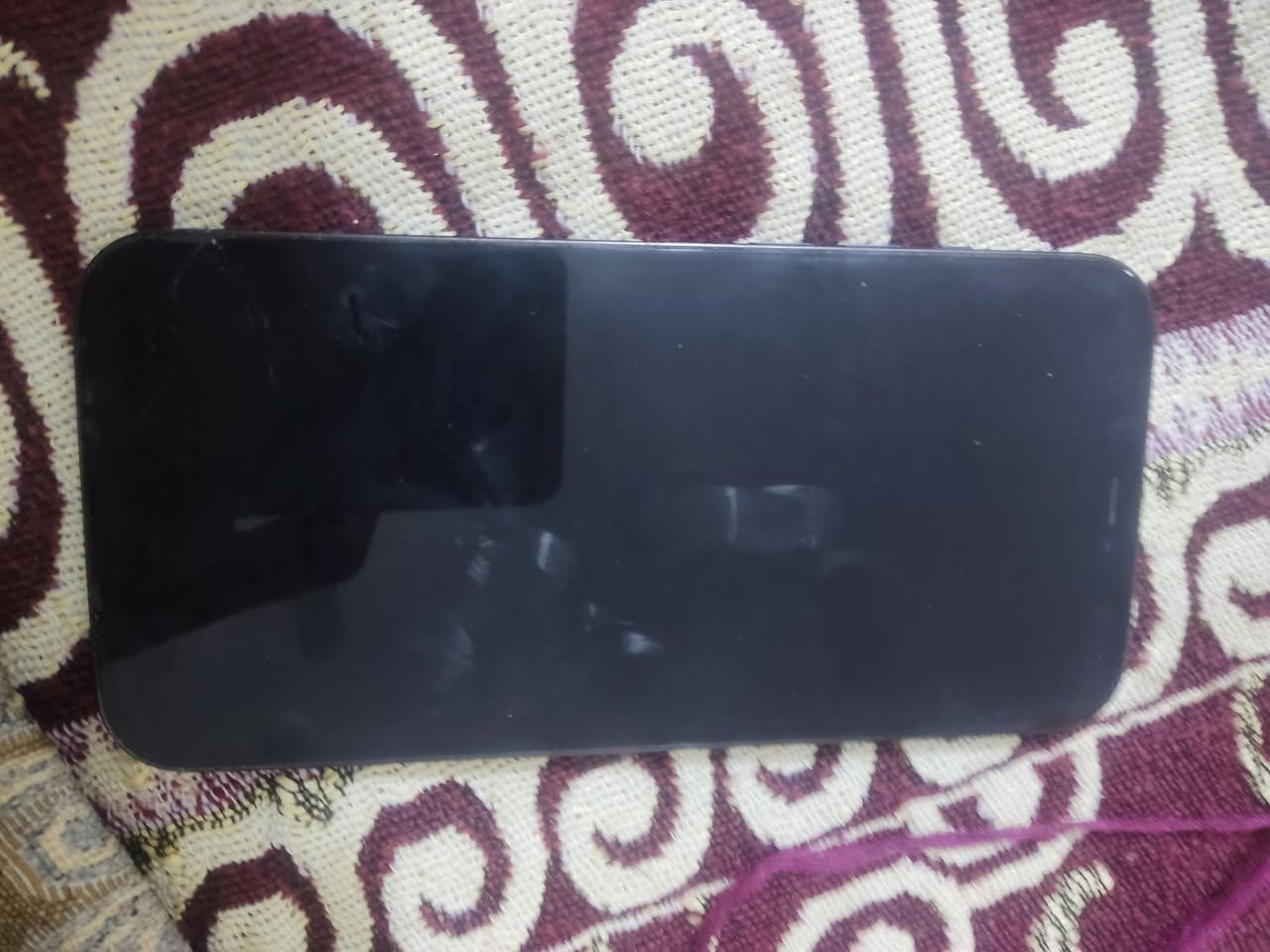 السلام وعليكم ايفون 12 برو ماكس وتر بروف مامفتوح ابد شرط افحص وين ميعجبك كله شغال مابي اي خلل فيس ايدي شغال نت اتصال كله شغال فقط السماعه الجوه يرادلهه تنضيف ذاكره 256 بطاريه 76 ماكو صرف كامراته يخبلن جهاز مابي نقص ويا كفر وواير اصلي المكان كربلاء حي العسكري السعر 375 وبي مجال ***********
