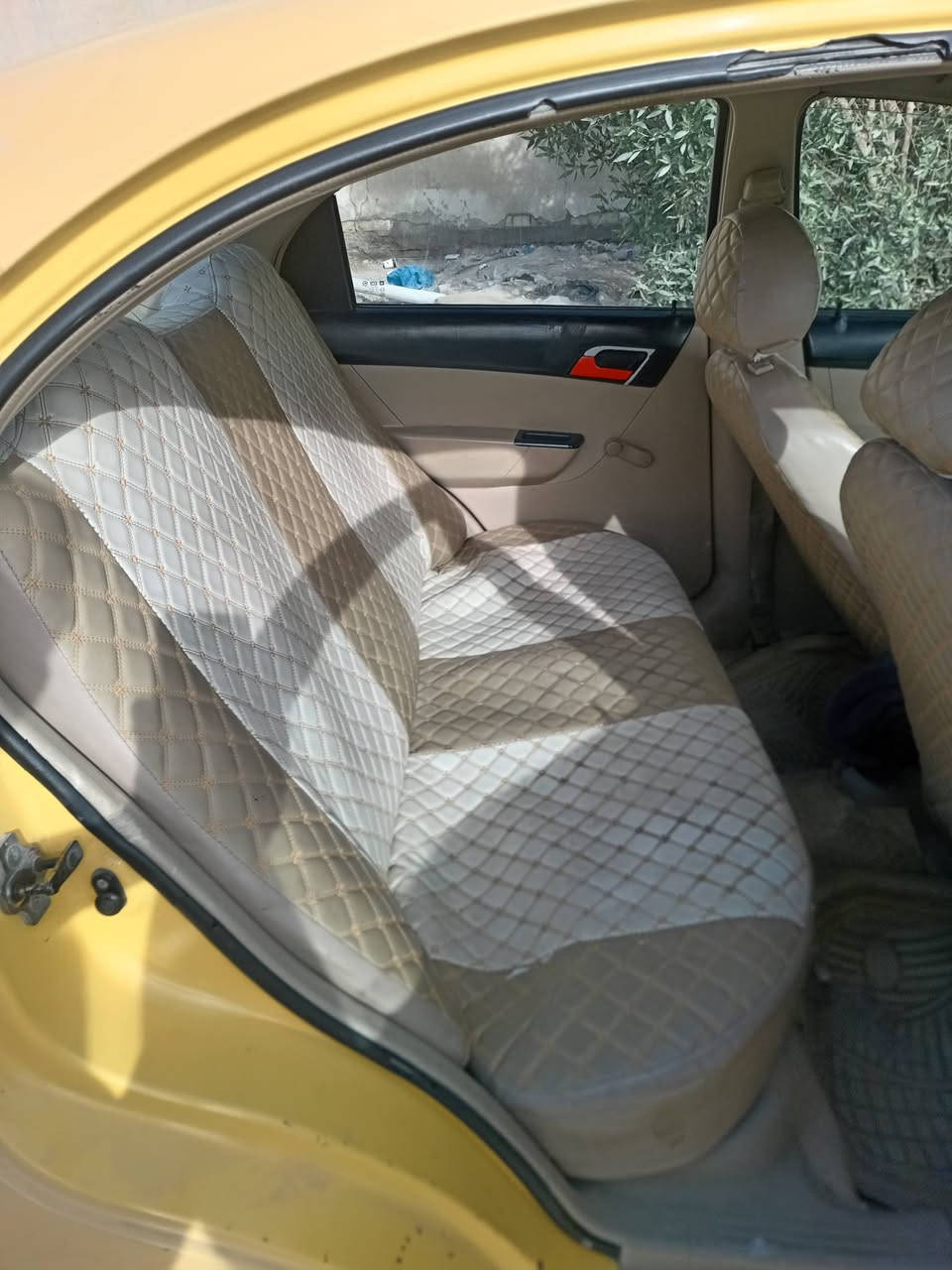 السلام عليكم افيو 2009 سياره حلوه اوجاهزه كامره شاشه كير مكينه حداديه تايرات كله جديد نقصه بس تبريد سياره بسمي امداور يمته مايعجبك رقم انكليزي سنويه 30 رقم *********** السعر 52اوبيه مجال
