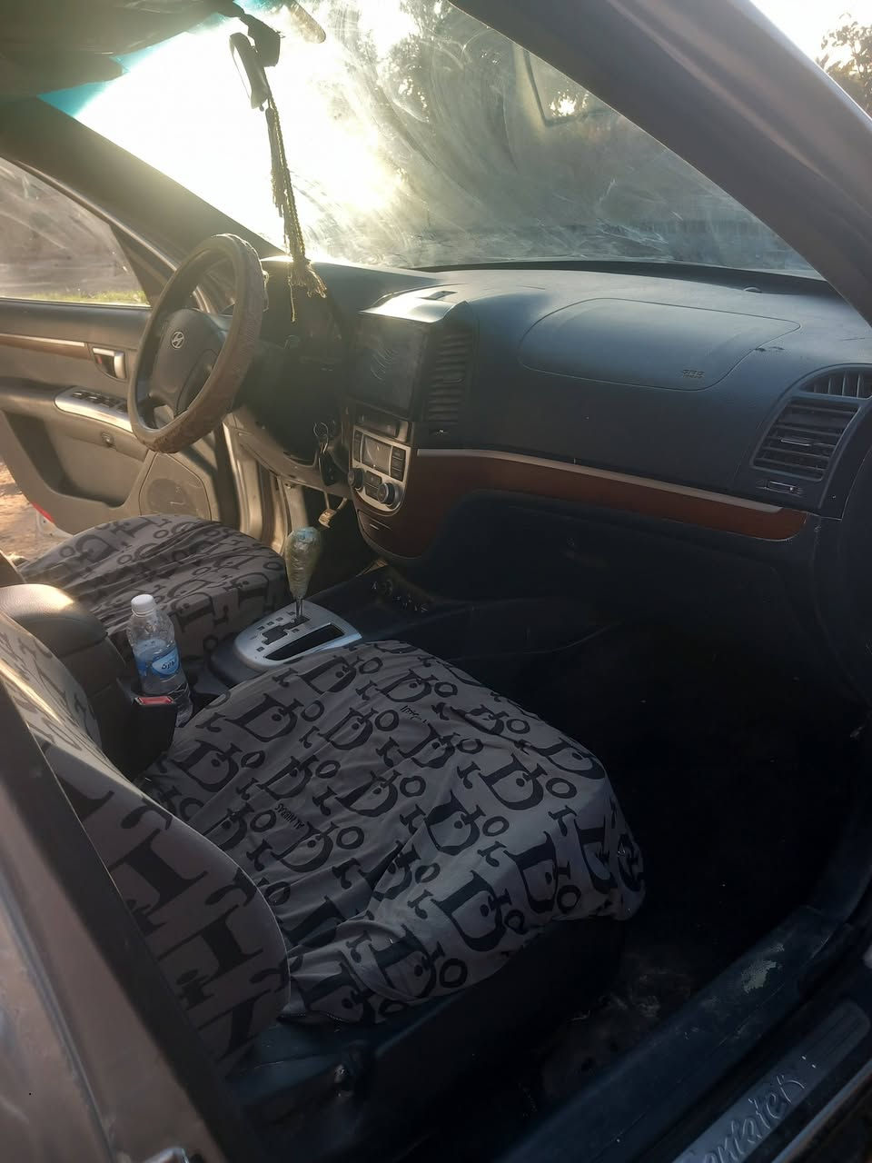 سلام عليكم سنتافيه ٢٠٠٩ ادوات متومه وكامله اربيل  كاز سوبر جاج شلعته اقوه من البانزين محرك كير تبريد كفاله اتعهد سرقه وعشاير السعر ٤٥ وبيه مجال  واسط الصويره رقمي ***********
