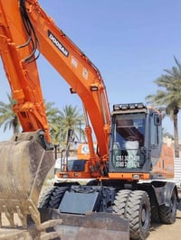 للبيع حفاره دوسان حجم 170 رقم اربيل جديد موديل 11 مكفوله كفاله عامه كل...