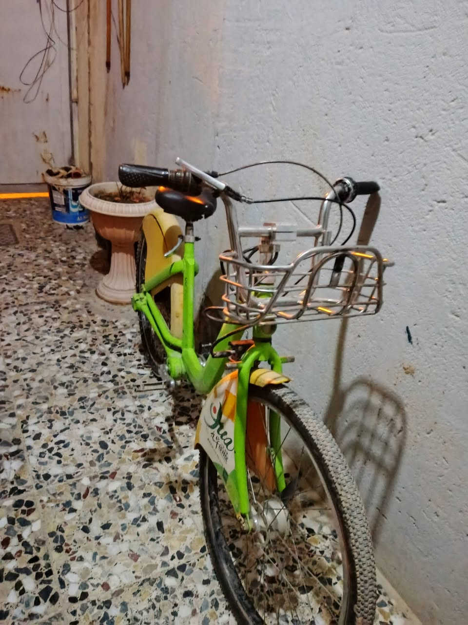 بايسكل ياباني مو زنجيا كاردن
سعره 75بي مجال العنوان نجف  
التواصل رقم ***********
