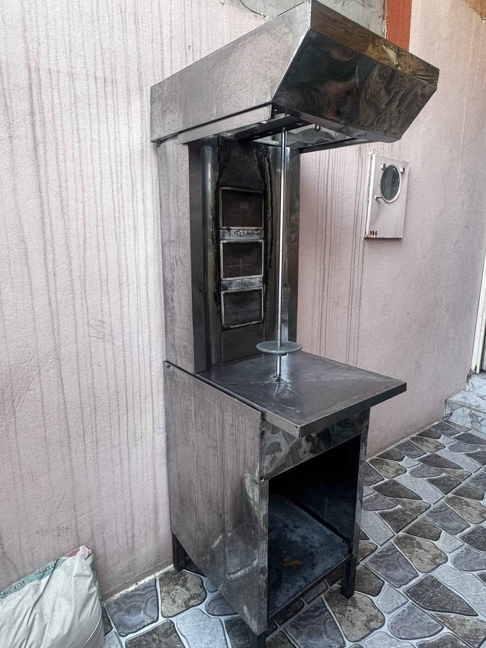شوايه نضيفه استعمال قليل جاهزه 
***********
***********
