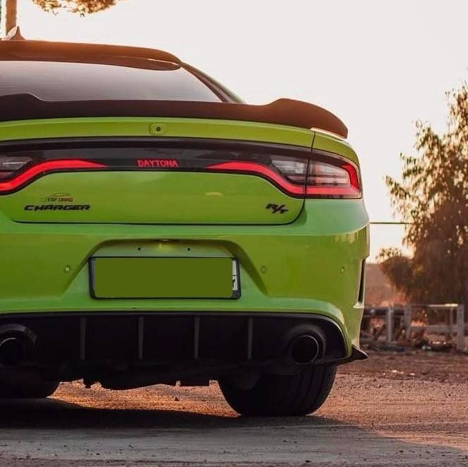 دوج جارجر دايتونا 5.7 HEMI
 موديل 2019 اللون أخضر فسفوري

السيارة استخدام شخص واحد، نظيفة جداً وناشفة، ومخصصة للي يدور سيارة جاهزة بدون تعب.

رقم بغداد (هزة جديدة) والرقم الجديد.

عليها برمجة وتفريغ يم مصطفى إيكل.

الحالة:

* بدون حادث.
* بدون إيرباك.
* سرقة بنيد وقبق الجنطة فقط.
* الممشى 75 ألف مايل (داخلة العراق بـ 6 آلاف مايل).

المواصفات:

* فتحة سقف.
* بريمبو أصلي.
* نظام صوت Alpine.
* شاشة كبيرة.
* كراسي كهربائية مع تبريد وتدفئة.
* ستيرن مع تدفئة وأزرار تحكم.
* ذاكرة للكراسي.
* كشنات جلد وكنتارة مختمة دايتونا.
* داشبورد وبطاين جلد مع خياطة.
* كامرة دوارة.
* حساسات خلفية.
* Super Track Pack.
* شفتات ستيرن.
* شوت رياضي.
* مري قلاب مع البك.
* كزوز موبار أصلي مع بوبات أصلية لفتح وكتم الصوت.

الإضافات:

* سستم كاربون فايبر داخلي وخارجي.
* لايت زنون أصلي نهار مع ضمان 5 سنوات (سعره 600 دولار).
* دركة RPM كاربون فايبر أصلية.
* حاجب وعدسة يتغير لونها عن طريق الموبايل.
* سقف روز رايز.
* إنارة داشبورد.
* جامة أمامية Polarized أصلية عازلة للحرارة.

للاستفسار على الخاص.

رقم صاحب سيارة ***********
