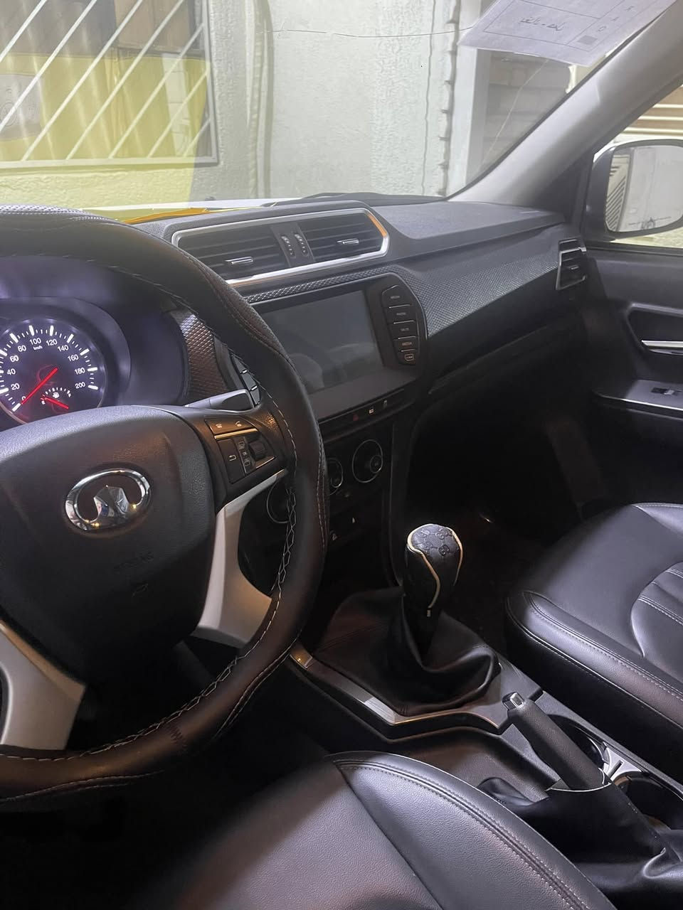 السلام عليكم 
من رخصه الادمن المحترم گريت ويل موديل ٢٠٢١ سياره جديده ماشيه ١٧٠٠٠ مكفوله من الصبغ كشنات جلد حساس خلفي كشن السايق كهرباء مانع انزلاق رقم بغداد مكاني بغداد ***********
