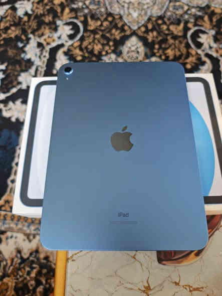 ايباد 10 
ذاكرة 64 لون ازرق مستعمل شي قليل استعمال شخصي مجرد برامج لا بوبجي لا شي يعني جهاز نظيف جدا سعره(375)وبي مجال قليل مكاني بغداد التاجي 
#***********
