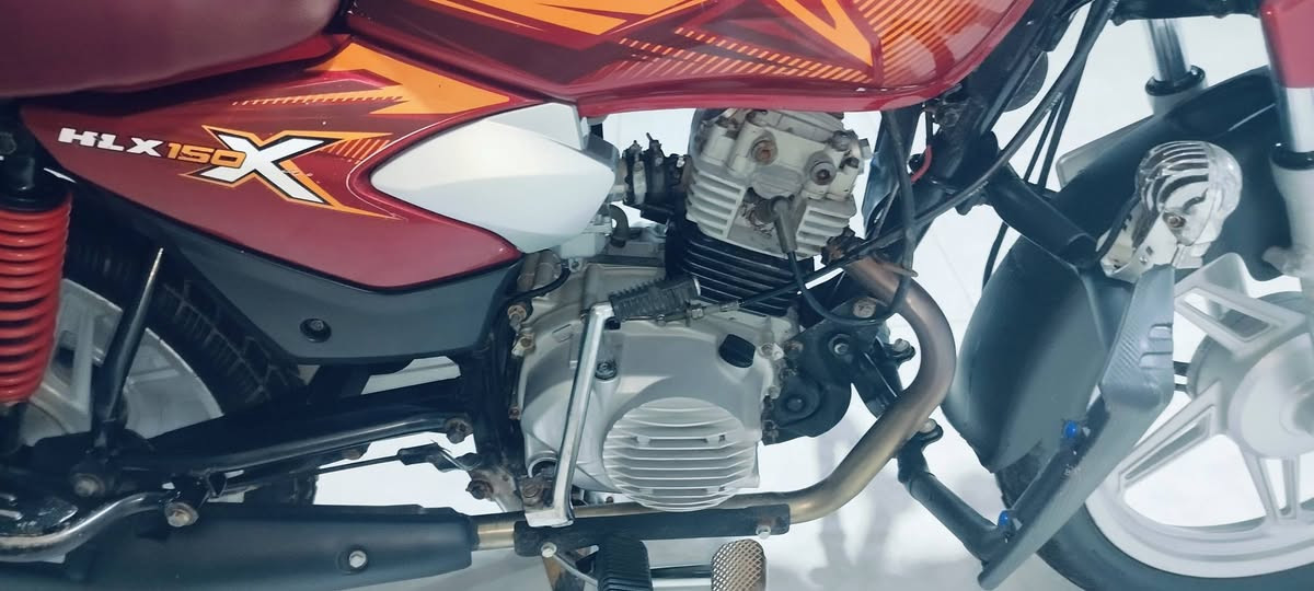 للبيع
دراجه tvs
رقم بصره بسمي جديد
شرط الشغل والنضافه
محرك مفتوح
كهربائيات كلها شغاله ماعدا الهورن
يرادلها باتري حتى تشتغل سلف
مكان البصره قضاء القرنه 
***********
سعر 1.600.000 مليون وستميه
تريد تفاصيل اكثر تعال وشوف الدراجه براحتك
