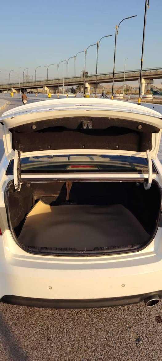 سلام عليكم سيراتو موديل 13خليجي  فول مواصفات ماعدا البصمه مري كهرباء شفط تحكم ستيرن حساسات رادار اشاير بل مري فتحه سقف مكينه لا تنقيص ولا تبخير ناعمه كير ست نمر تدفئه تبريد حداديه خير من الله السياره رقم انكليزي وما مطلوبه 1000دينار السياره عندي بيه وكاله عامه تحويل بالاسم سعر 115وبيه مجال العنوان واسط خاچيه للاستفسار الاتصال على الرقم التالي ***********
