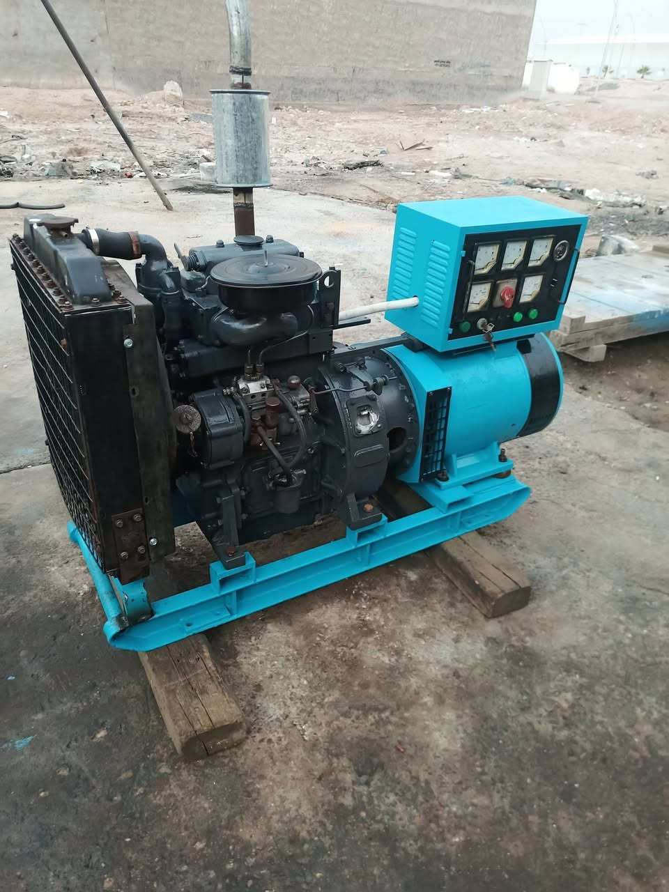 السلام عليكم مولد بيركنز صيني اثنين بستم لا تبخير ولا تنقيص شرط الشغل والتوليد 15 كيفي سنجل السعر 1,300 الشراي ينتصل ***********
