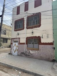 الجديدة الرابعه شارع المدينه • بيت ركن • ٨٠م