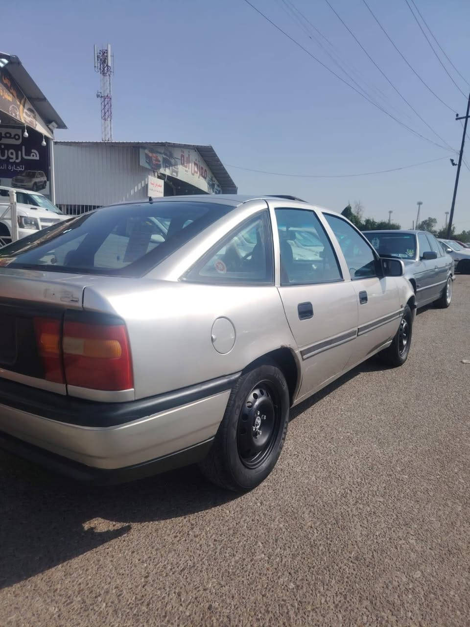 اوبل فكترا موديل 1991حجم 20 كير عادي سقف سلايت قفل مركزي جامات كهربائي بريك ABS باور استيرن لون شمپاني سنويا مشروع وطني لغايه 2027 كوبون بانزين موجود شرط تحويل كير محرك صدر كهربائيات كله بل شرط سياره صبغ للجماليه بدون ضربه هلال واحد معمر سياره جاهز من كل شي سعر 36 شراي خابر على رقم ***********. كركوك, العراق
