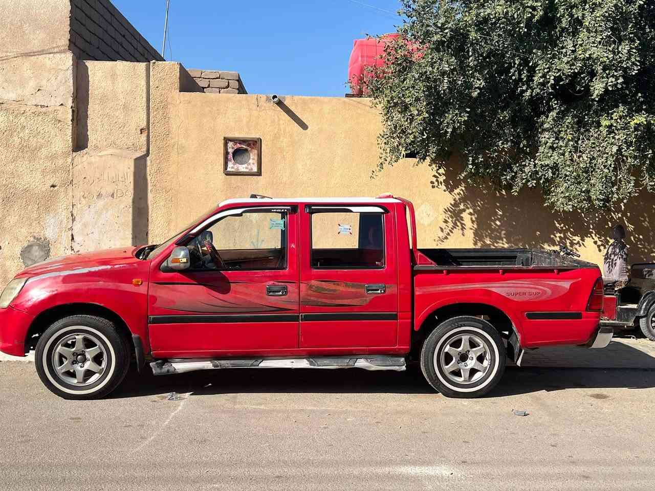 فتون 2013 محرك وان جي گير اوتوماتيك  صدر كهربائيات جاهزة من كل جانب  تخم تايرات صاعدة هزة ما عدا التبريد بس ربط رقم دولي  مشروع وطني العنوان بصرة رايدها 50 
وبيها مجال راعيها بالكوت  الاتصال ***********
