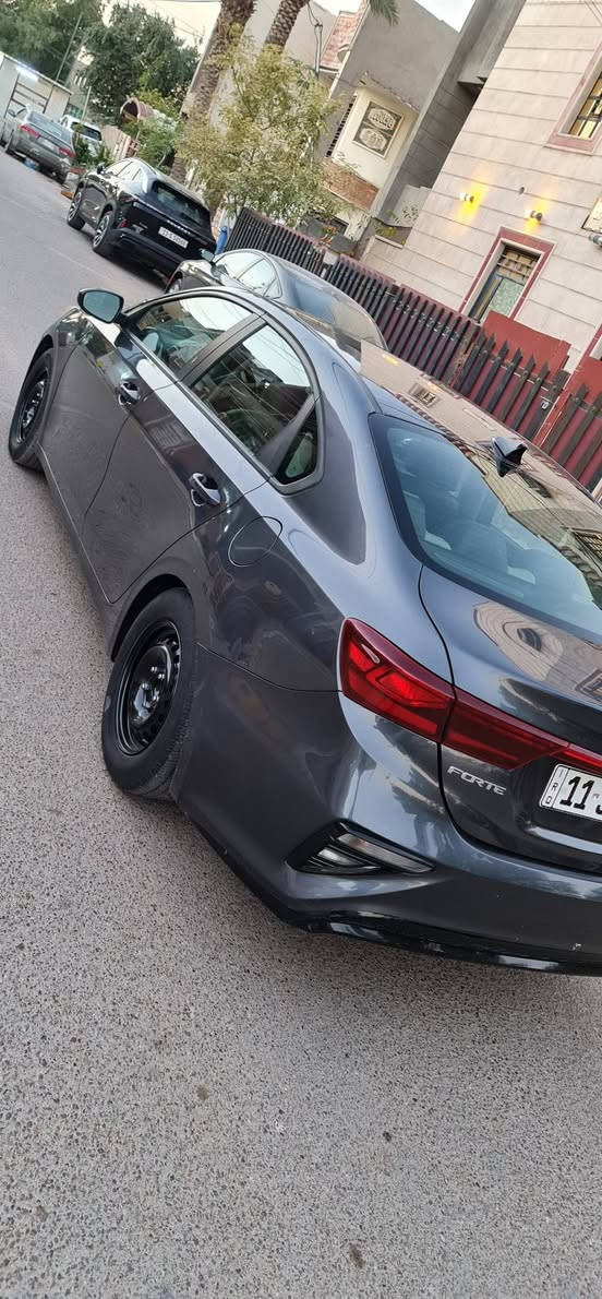 السلام عليكم
فورتي 2021 بغداد بسمي

محرك 2000 دوش  

الحادث بنيد فقط وبارد

ماشيه 52 جديده السعر 129

السيارة مابيها اي نقص

📍عنوان / بغداد الكرخ 

موبايل / ***********

⚠️⚠️غير موجود على الفيس
