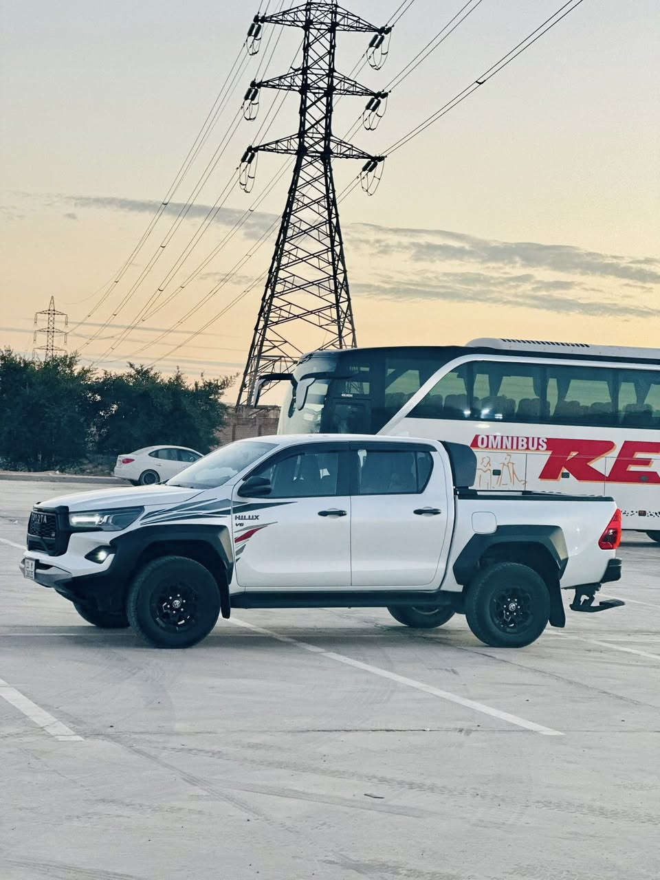 السلام عليكم تويوتا هايلوكس    GRموديل2024
السعر 405 مع المجال

مواصفات السياره 

رقم بغداد دولي 

كشن كنتاره مختم GR

4    كامرات 

شفتات ستيرن 

درج خلفي 

تفاصيل أكثر (***********) 

مكفوله كفاله عامه فقط بارد بالجاملغ الامامي 

السياره جديده بمعنى الكلمه 

المكان كوفه حي ميسان
