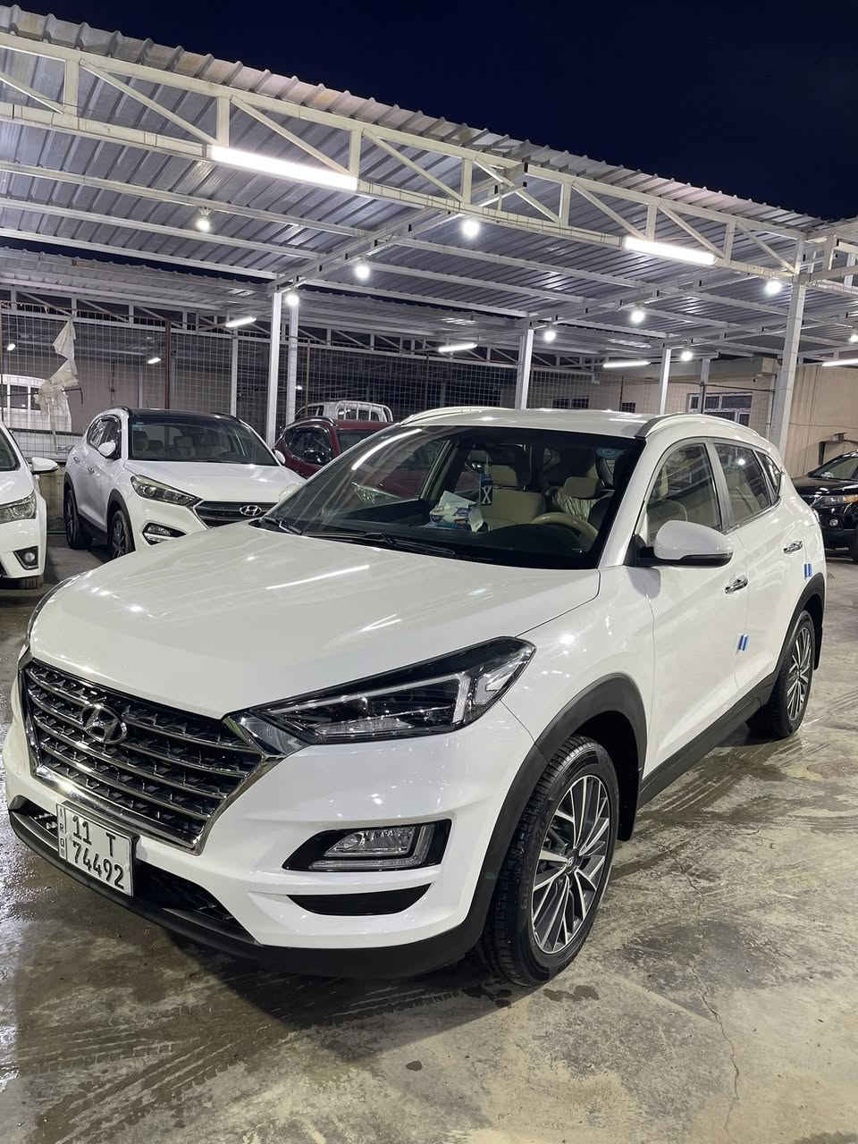 السلام توسان 20 فول عده البنراما خليجي محرك 2000 دوش السياره بلاديه من جميع النواحي ماشيه 39 حقيقي بأسمي شخصيا 
السياره كفاله عامه من جميع النواحي 
السعر 215 
مكاني بغداد اليوسفيه ناحيه الرشيد 
***********
